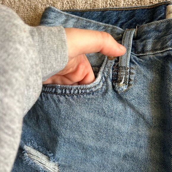 Free People We the Free Distressed Fringe Mid Rise Denim Jean Shorts Size 27 - Picture 2 of 10